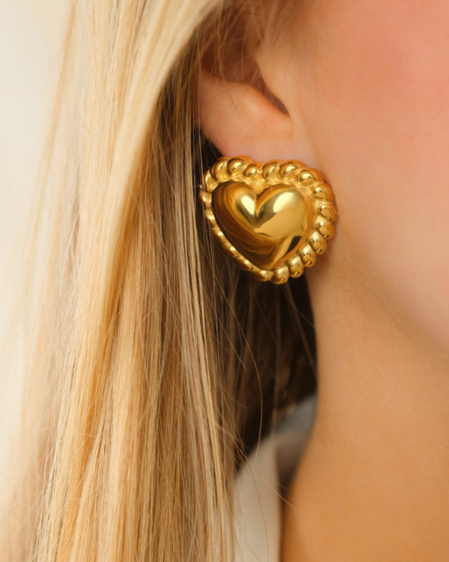 Statement Stud Earrings Heart Gold