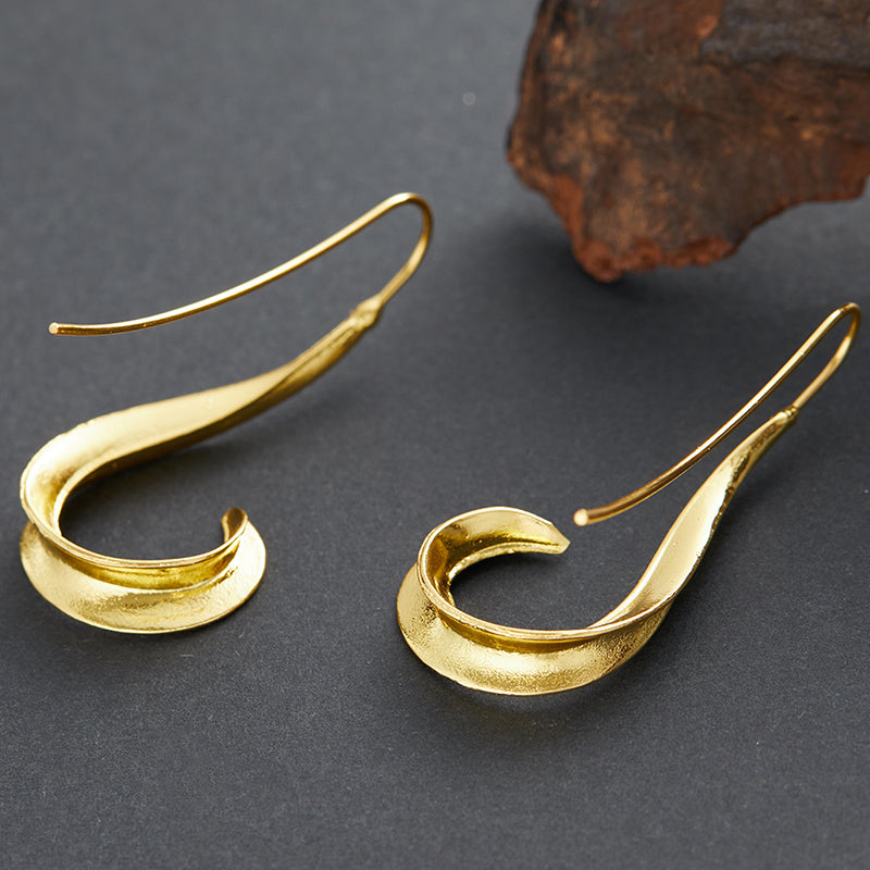 Vintage drop earrings gold front view