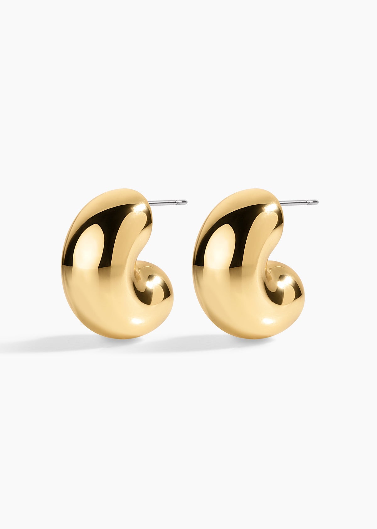 Cloud hoops on model