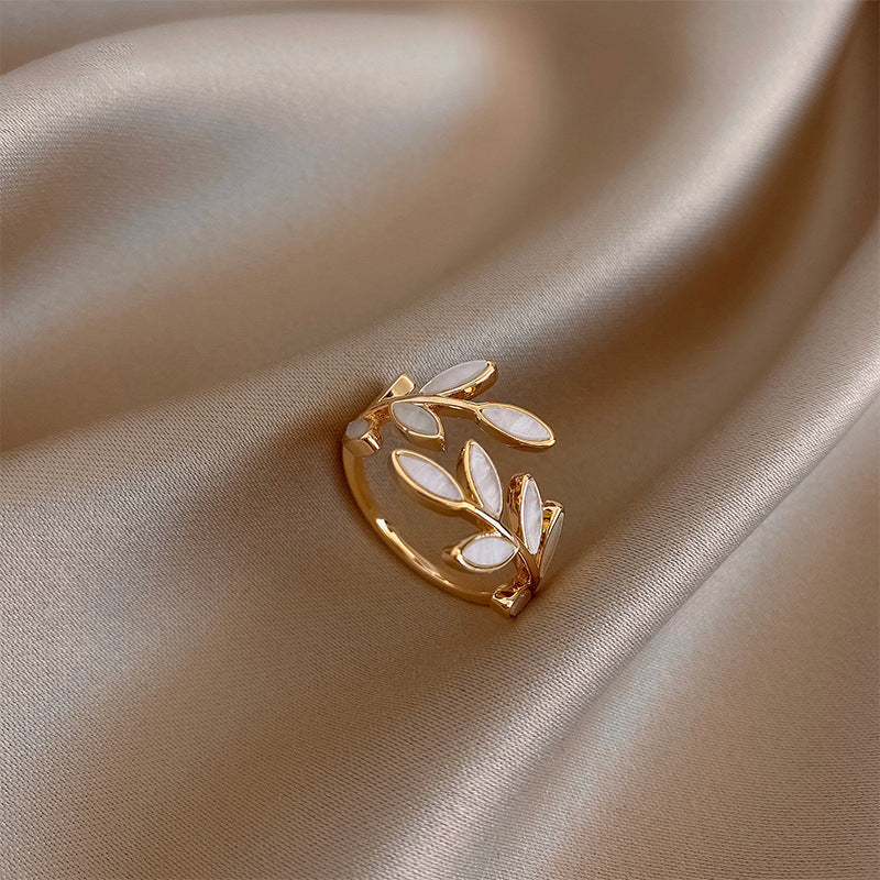 Opal leaf ring gold product shot