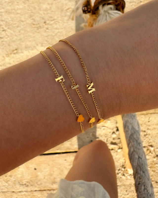 Mini Initial Bracelet with Heart Gold