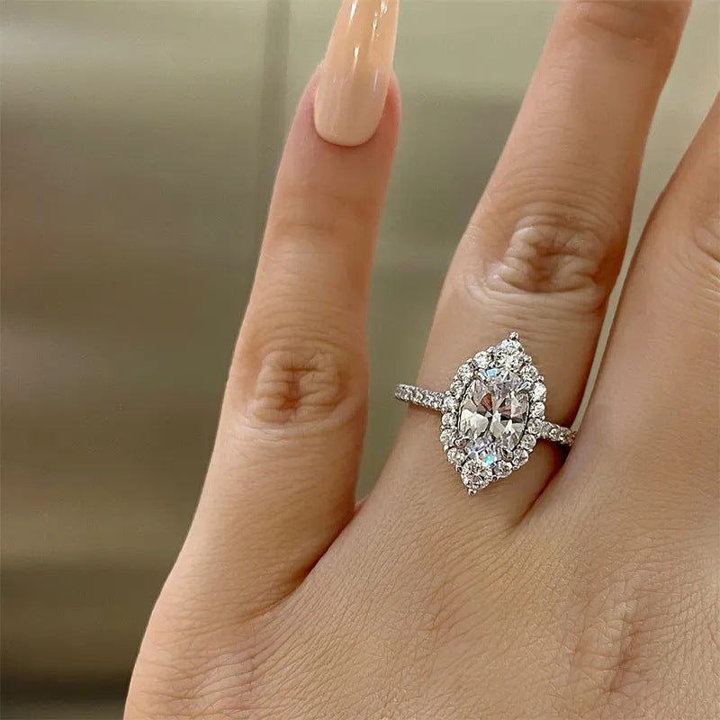 Elizabeth ring detail