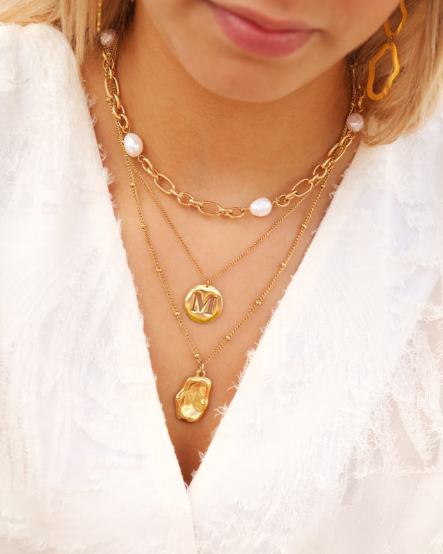Chain And Pearl Necklace Gold